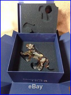 1003148 Swarovski Crystal 2010 Tiger SCS Figurine In Original Box