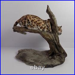 1997 Debra Minette Wildlife Sculpture Figurine Amur Leopard Panther