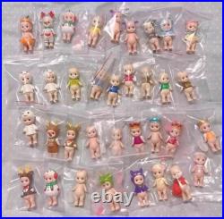 A large number of random Sonny Angel series A large number of random Sonny Angel series
