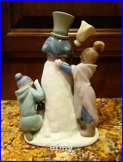 Adorable Lladro 5713 SNOWMAN Porcelain Figurine MINT PERFECT
