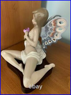 BEAUTIFUL! LLADRO 1403 Butterfly Girl Retired. Rare. Base included