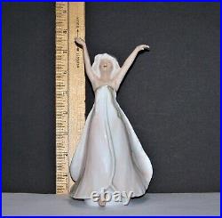 Bing & Grondahl Little Ida's Dancing Flower Figurine B & G B&g 074/9800