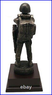 British Airborne Paratrooper Statue Drop Order LLP  PARA Airborne Pathfinder
