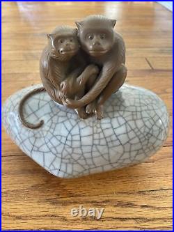 Chinaramic Enterprises Ltd figure Monkeys Setting Rock Ceramic Rare Sculpture