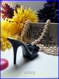 Collectible Rare Just The Right Shoe By Raine -JTRS Beloved Miniature Figurine