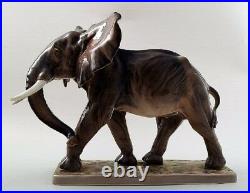 Dahl Jensen African elephant in porcelain no. 1056