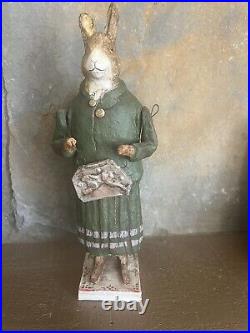 Debbee Thibault Mrs Bunny Rabbit LE Figurine Folk Art, 1 Of A Kind Signed