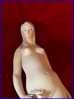 Exquisite Lladro #4511 Nude Standing Nude Woman-retired-excellent/mint