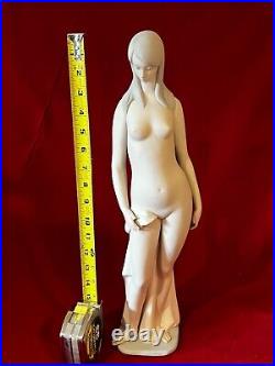 Exquisite Lladro #4511 Nude Standing Nude Woman-retired-excellent/mint
