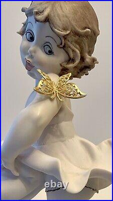 Giuseppe Armani Figurine Girl with Butterly 1991 Italy Signed