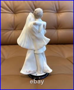 Giuseppe Armani'Forever One' Porcelain Figurine Florence Italy White EXCELLENT