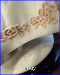 Giuseppe Armani'Forever One' Porcelain Figurine Florence Italy White EXCELLENT