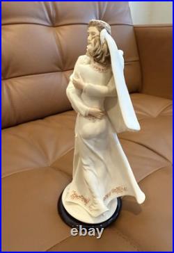 Giuseppe Armani'Forever One' Porcelain Figurine Florence Italy White EXCELLENT