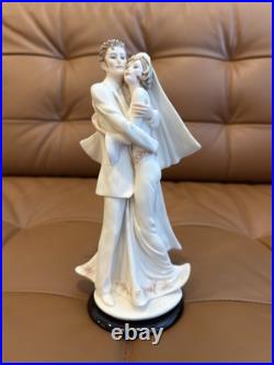 Giuseppe Armani'Forever One' Porcelain Figurine Florence Italy White EXCELLENT