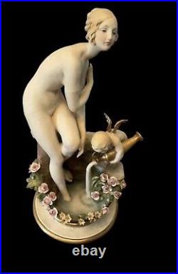 Giuseppe Cappe Venus Bathing with Attendant Cupid Figurine Capodimonte MINT