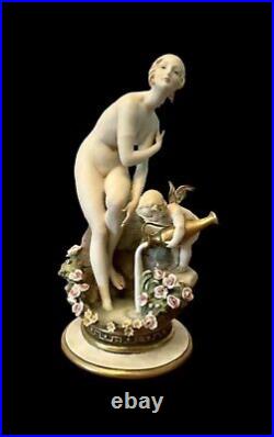 Giuseppe Cappe Venus Bathing with Attendant Cupid Figurine Capodimonte MINT