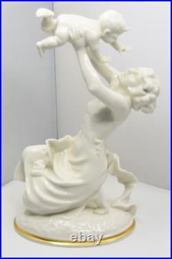 HUTSCHENREUTHER Figurine MOTHER'S DARLING Baby Blanc De Chine Sculpture