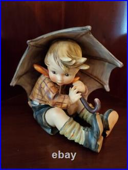 Hummel Vintage 8 Porcelain Figurine # 152 A Umbrella Boy By Goebel- Tmk 2