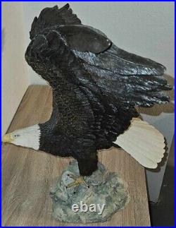 LARGE & Rare 1995 Animal Classic United Design Bald Eagle Statue by Barry Miller