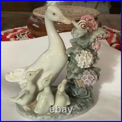 LLADRO Nao Vintage Porcelain White Goose Figurine Daisa 6 Long LLADRO Nao Vintage Porcelain White Goose Figurine Daisa 6 Long