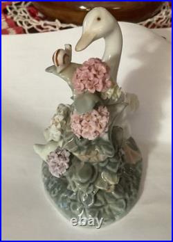 LLADRO Nao Vintage Porcelain White Goose Figurine Daisa 6 Long LLADRO Nao Vintage Porcelain White Goose Figurine Daisa 6 Long