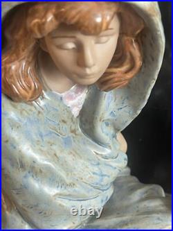 LLADRO Waiting FOR SPRING 10PORCELAIN FIGURINE 2354