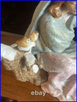 LLADRO Waiting FOR SPRING 10PORCELAIN FIGURINE 2354