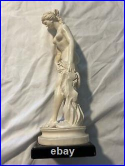 La Baigneuse the Bather Statue The Museum Company Repro Made In Italy Venus