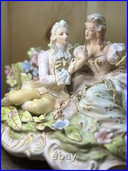 Lenwile Ardalt 7530 Couple Bisque/Porcelain Figurine Lighted Lamp Music Box