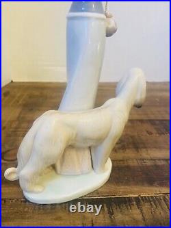 Lladro 1997 Stepping Out Porcelain Glazed 13 Collectible Figurine Detailed