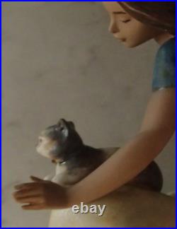 Lladro 2169 Repose girl w contented cat in her lap GRES finish MIB, RV$330