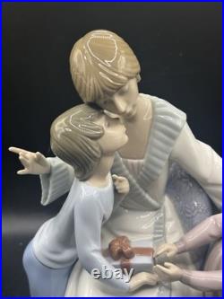 Lladro 5596 Retired A Gift For Mom Made In Spain Mothers Day Figurine Vintage