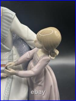 Lladro 5596 Retired A Gift For Mom Made In Spain Mothers Day Figurine Vintage