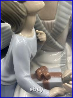 Lladro 5596 Retired A Gift For Mom Made In Spain Mothers Day Figurine Vintage