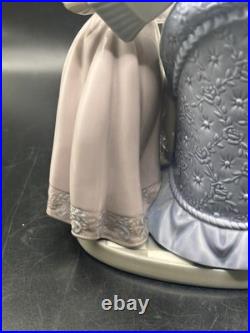 Lladro 5596 Retired A Gift For Mom Made In Spain Mothers Day Figurine Vintage