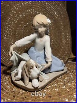 Lladro 5688 Dog' Best Friend Girl with Dog Porcelain Figurine Please Read