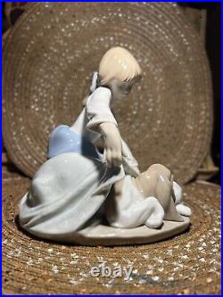 Lladro 5688 Dog' Best Friend Girl with Dog Porcelain Figurine Please Read