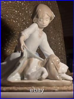 Lladro 5688 Dog' Best Friend Girl with Dog Porcelain Figurine Please Read