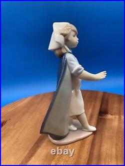 Lladro 6307 Young Nurse With Box, Excellent Condition