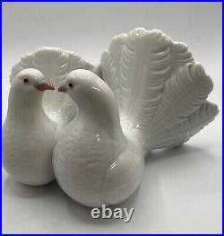 Lladro, Couple of Doves, No 01169. Retired, excellent condition