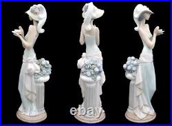 Lladro Elegant Lady Mint In Box