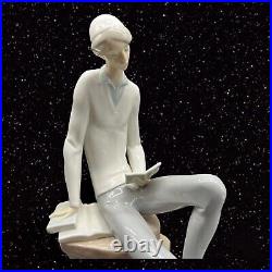 Lladro Figurine 4684 Hebrew Student Jewish Boy Reading Book Spain 11T 6W