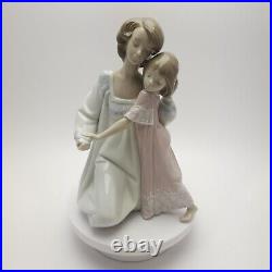 Lladro Figurinegood Night#05449orig Boxmother/daughter7 7/8 X 5 1/2