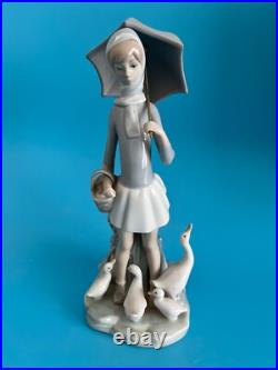 Lladro Girl With Umbrella And Geese #4510