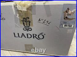 Lladro Love Story Prince Princess Figurine #5991 withBox, Signed by Mari Carmen