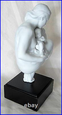 Lladro Love's Bond Mother Figurine #9224 Brand New In Box Baby White Save$$ F/sh