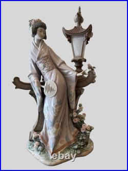 Lladro Mariko Geisha Girl #1421