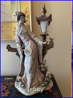 Lladro Mariko Geisha Girl #1421