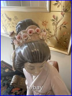 Lladro Mariko Geisha Girl #1421