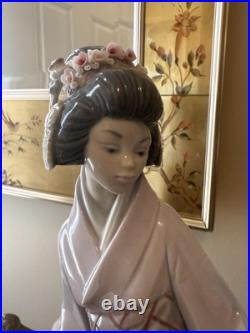 Lladro Mariko Geisha Girl #1421